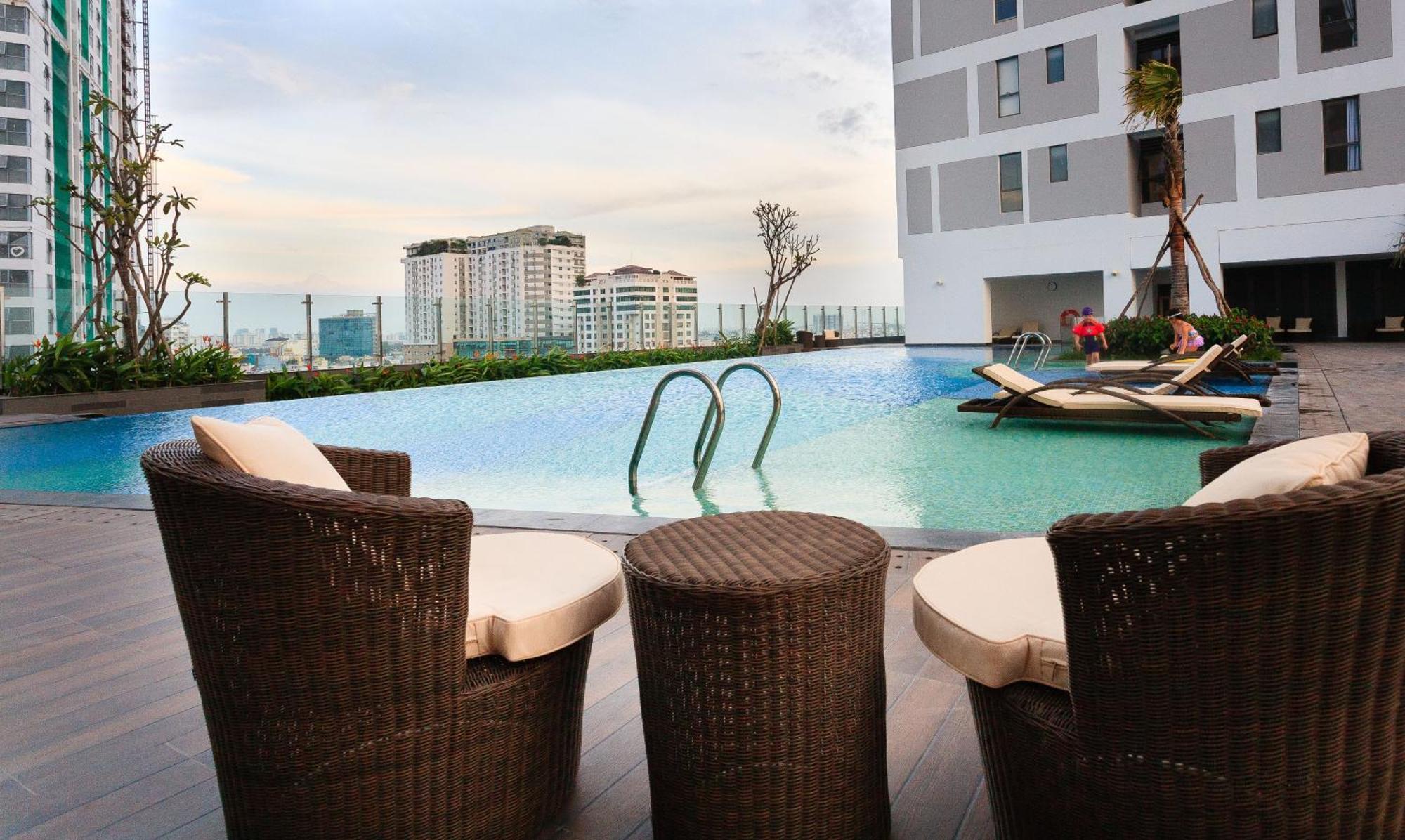Rem Rivergate Garden Pool Signature - Free 4G Sim For 3 Nights Booking Ho Či Minovo Město Exteriér fotografie